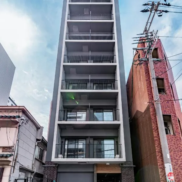 SR難波 Sanctuary Residence，位于大阪的酒店