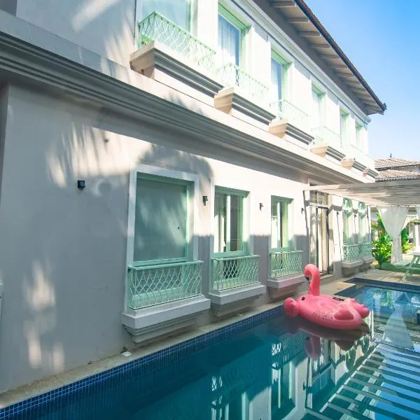 Barcelona Villas at Love Story Siolim- 3BHK Private Pool Villas，位于西奥利姆的酒店
