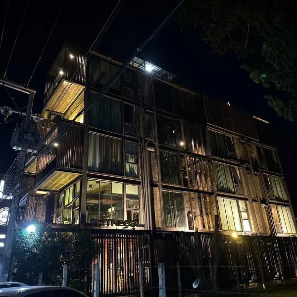 The Loft Bar365，位于武里南的酒店