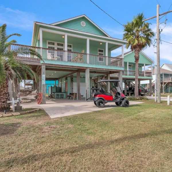 Steps to beach Golf Cart About Time Beach Retreat，位于Bolivar Peninsula的酒店
