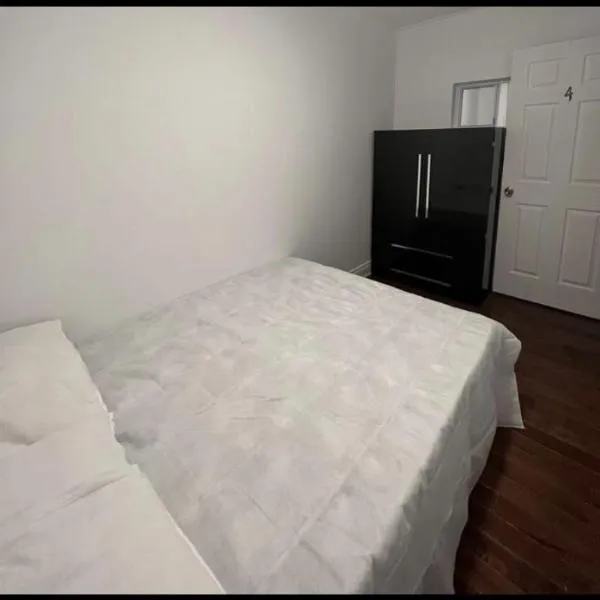 Self-service small breakfast private Room 1，位于蒙特利尔的酒店