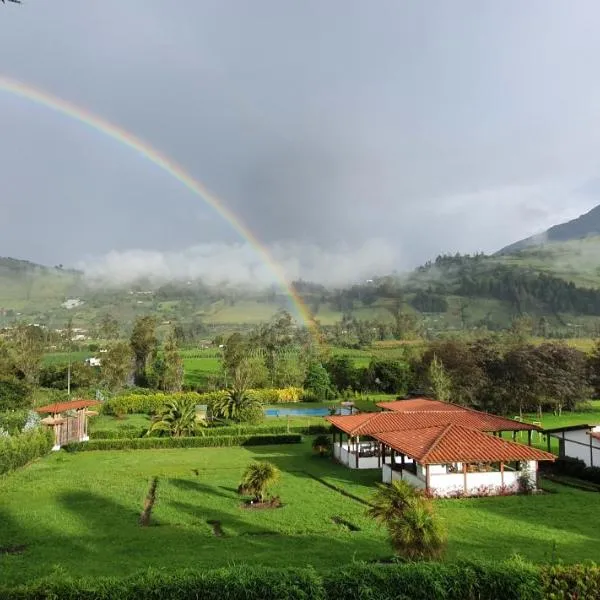 Eco Avocado Lodge，位于Hacienda Irubí的酒店