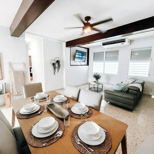 Casa Vasallo 2 Comfy House W/ 3BDR Condado，位于巴亚蒙的酒店