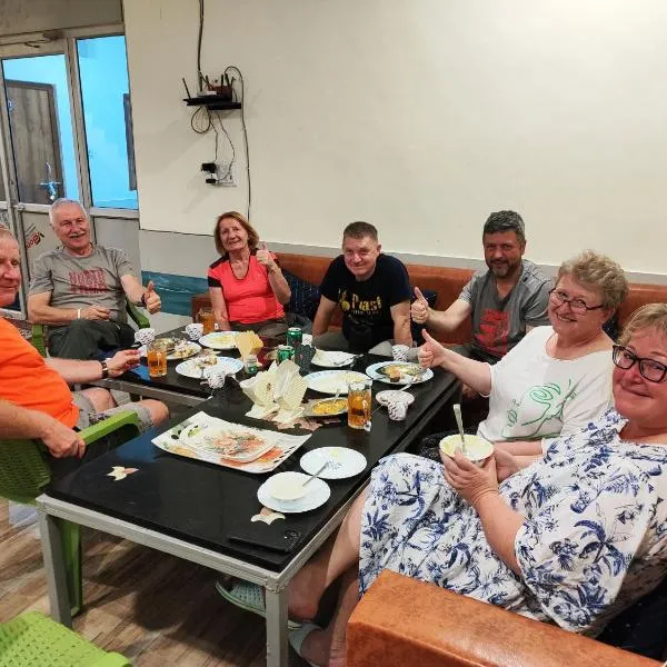 Sunrise Homestay Agra Near Taj Mahal，位于阿格拉的酒店