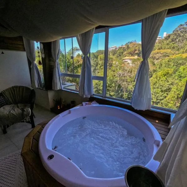 Bombinhas Guest House，位于邦比尼亚斯的酒店