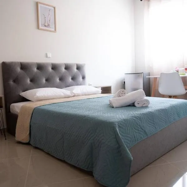 Anesis Airport rooms 102，位于科洛皮奥的酒店