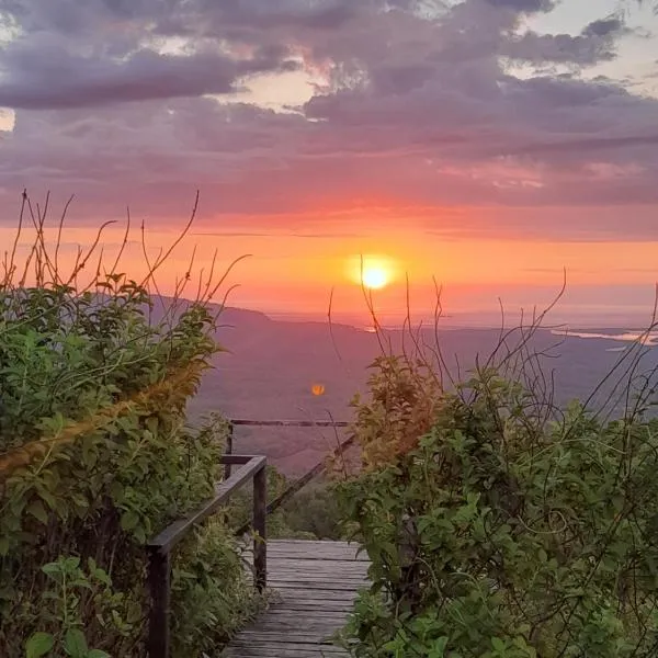 Finca La Puesta del Sol - Miramar de Sierpe，位于Villa Colón的酒店