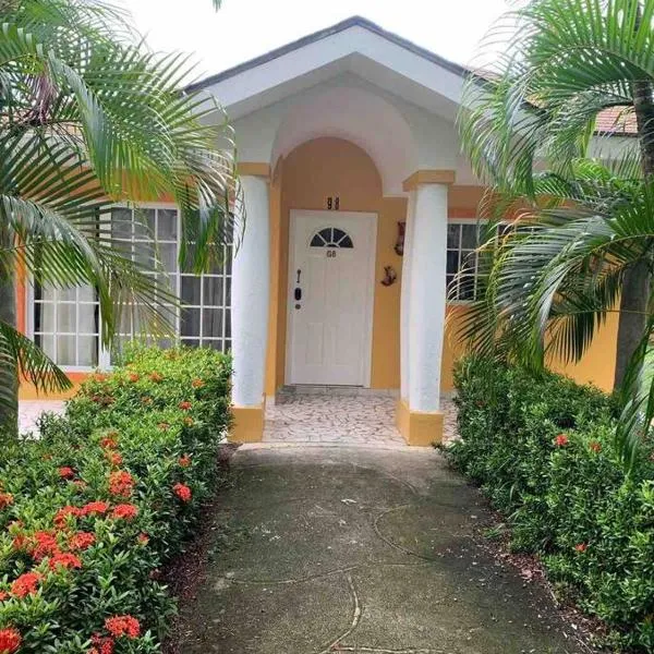 Villa de Ali in Palma real，位于拉塞瓦的酒店