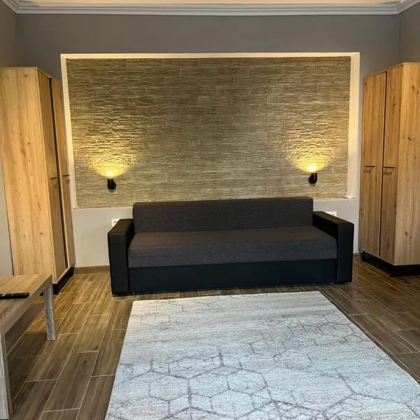 Benny & Bella Guest House，位于奥拉迪亚的酒店