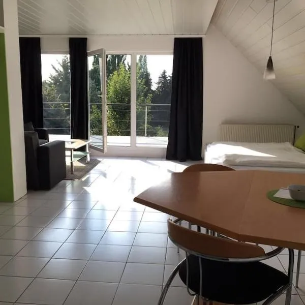 Top Wohnung in ruhiger Lage!，位于Algermissen的酒店