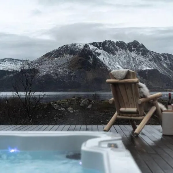 Luksushytte med Jacuzzi, Summer&Winter Retreat，位于Gimsøy的酒店