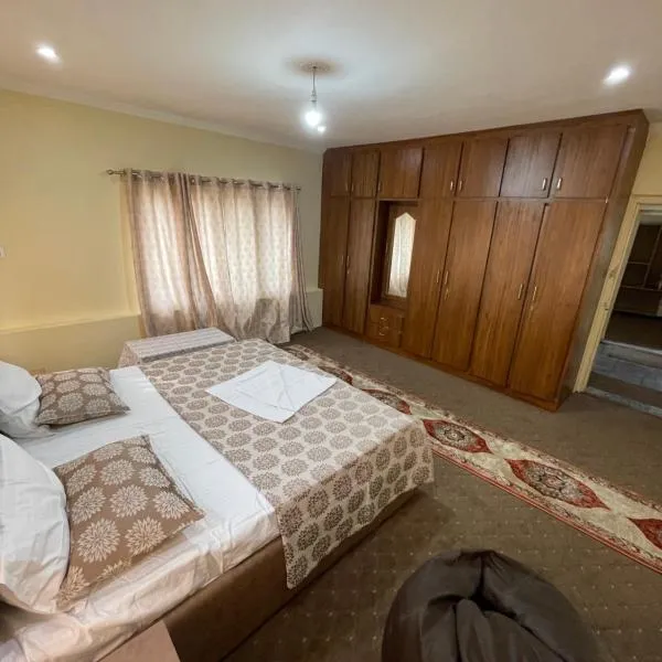 The Khayabaan - Your Fully Equipped Air-Conditioned Serviced Apartments in Srinagar，位于斯利那加的酒店