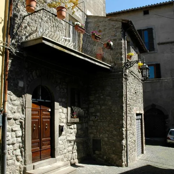 Antica residenza La Rocca，位于蒙蒂菲阿斯科尼的酒店