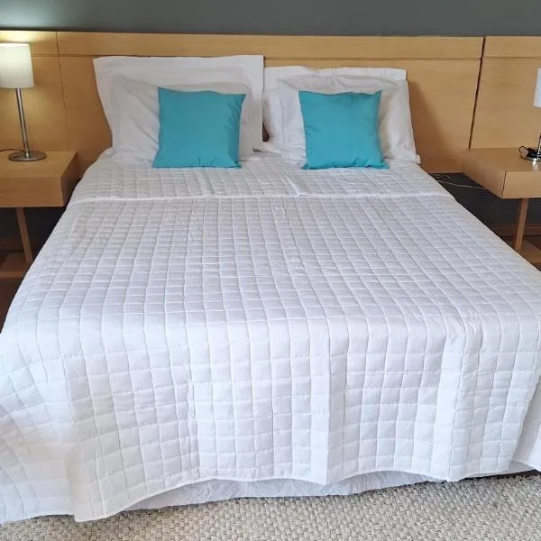 FLAT in DENTRO DO HOTEL 4 ESTRELAS - RUA DIOGO MOREIRA 247 , CORAÇÃO DA FARIA LIMA - ÓTIMA LOCALIZAÇÃO, e CONFORTO，位于圣保罗的酒店