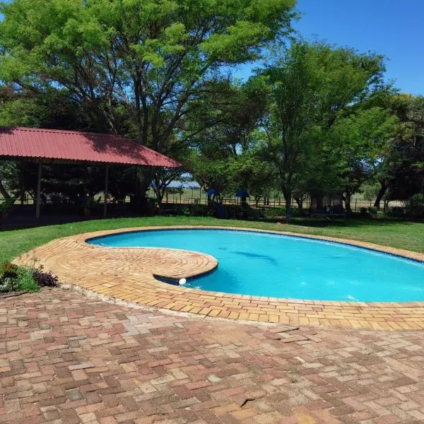 Lunford Garden Cottage，位于Rayton的酒店