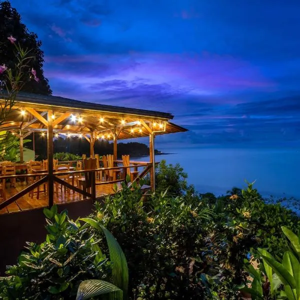 Las Cotingas Ocean View，位于德雷克的酒店