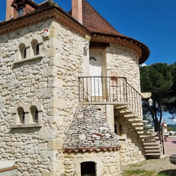 Domaine de la Tour de Pérès，位于Ayguetinte的酒店