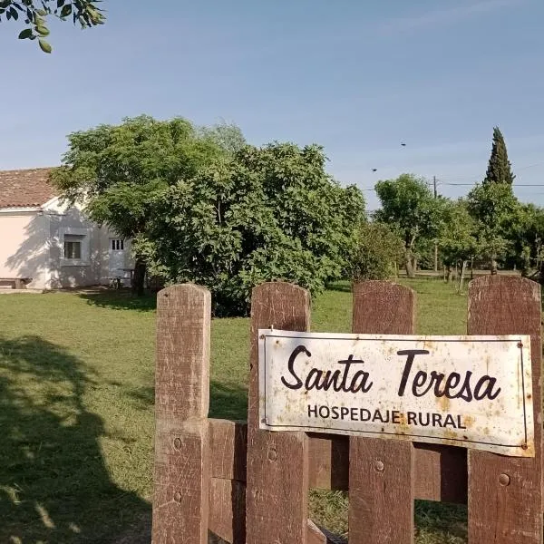 Santa Teresa, hospedaje rural，位于Roque Pérez的酒店