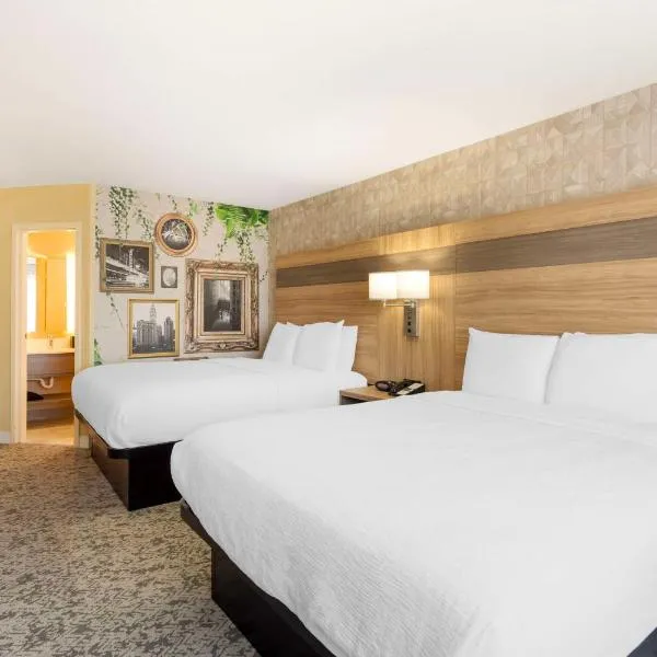 Best Western Glenview - Chicagoland Inn and Suites，位于迪尔菲尔德的酒店