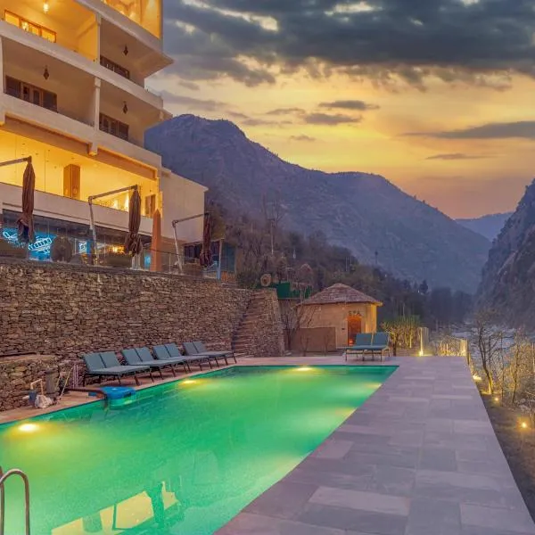Echor Palm Bliss Riverside Resort & Spa Kasol，位于Shamshi的酒店