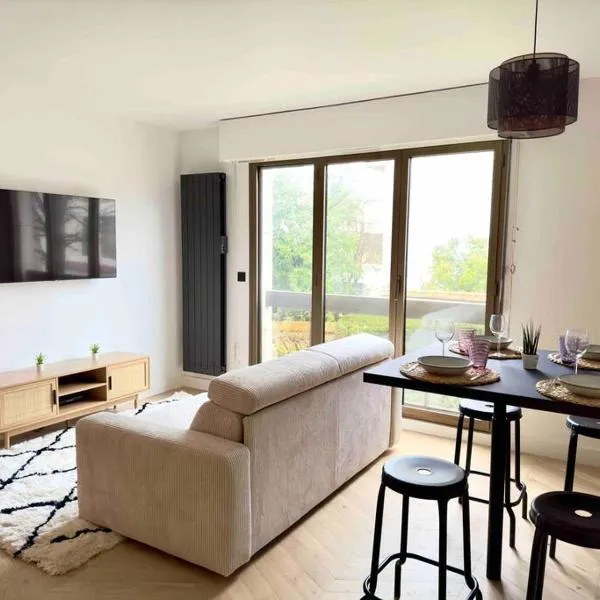 Charmant Appartement Neuilly - 10mn Champs-Elysées，位于塞纳河畔讷伊的酒店