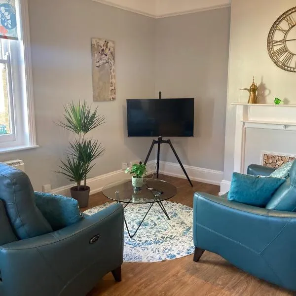 Stylish Flat in Yeovil Somerset，位于约维尔的酒店