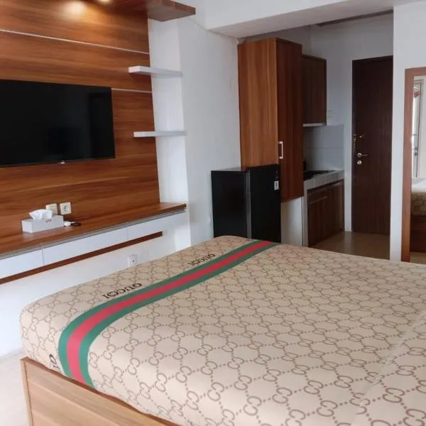 Sansan Room - Apartemen Gunung Putri Square，位于Parungdengdek的酒店