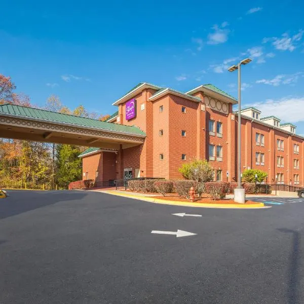 Sleep Inn & Suites near Joint Base Andrews-Washington Area，位于莫宁赛德的酒店