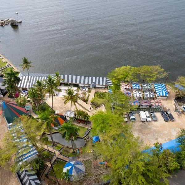 Rusty Rock Beach Resort & Spa，位于姆万扎的酒店