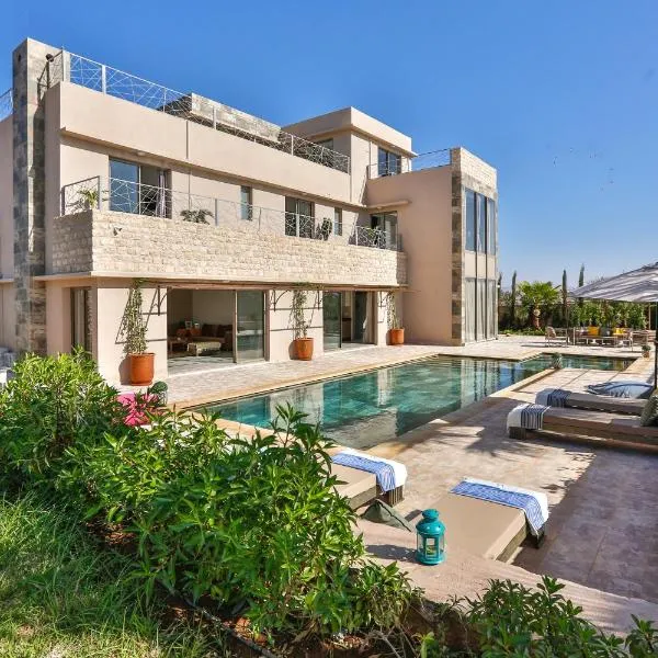 Villa ARGANINA piscine chauffée，位于索维拉的酒店