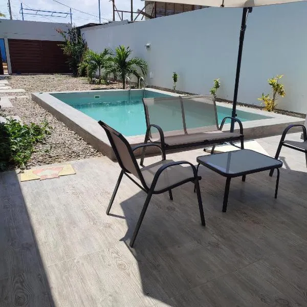 Tumbes Zorritos Bocapan Casa con piscina 3 dormitorios，位于索里托斯的酒店