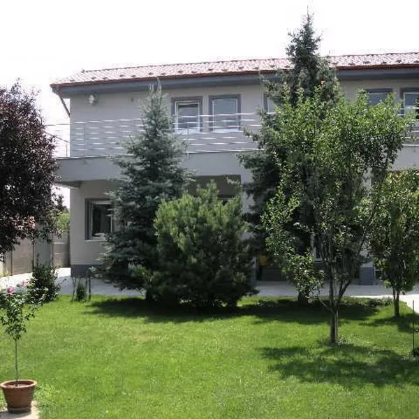 Ubytovanie House，位于Košúty的酒店