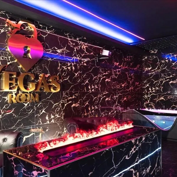 Vegas Room - Luxury，位于Serémange-Erzange的酒店