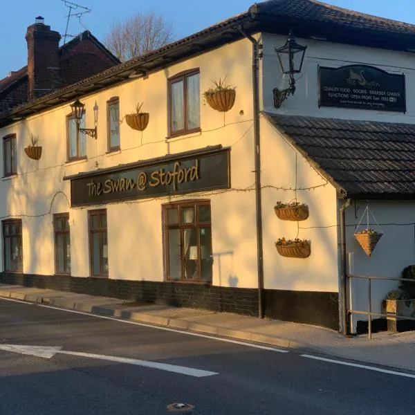 The Swan Inn Salisbury，位于什鲁顿的酒店