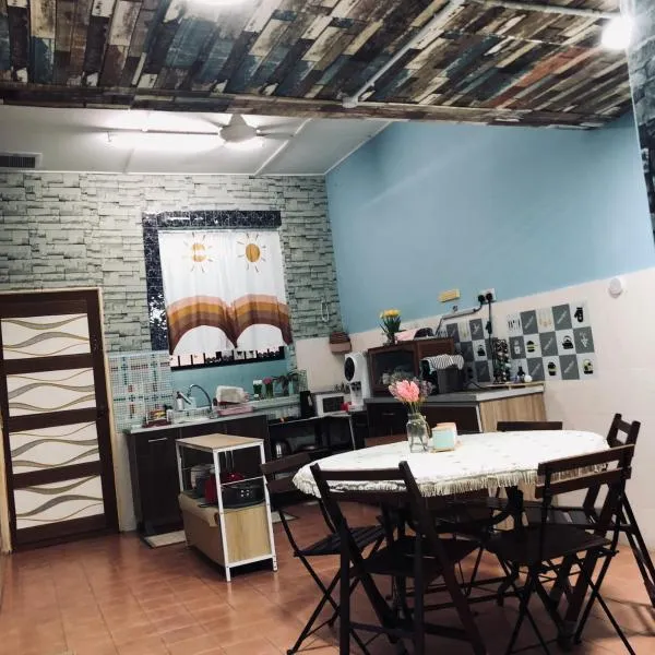 E&Y HOMESTAY，位于Kampong Tanjong Tengku的酒店