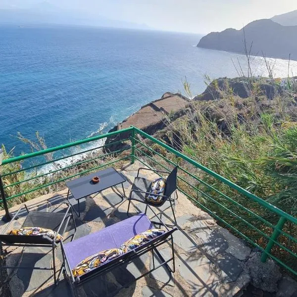 Los Cerrajones: spectacular views from the cliff，位于阿古洛的酒店
