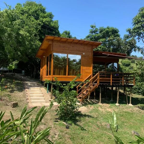 Las Nubes Cabaña，位于拉米萨的酒店