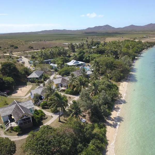 Beach House Lodge,位于Poum的酒店