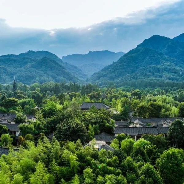 青城山六善酒店，位于太平镇的酒店