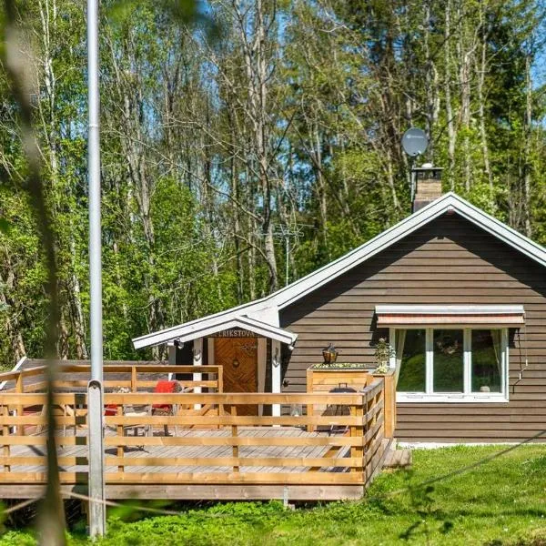 Beautiful Cabin by Mjøsa.，位于Strandlykkja的酒店