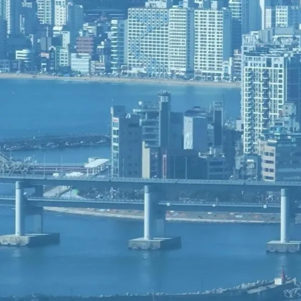 Haeundae Wide Ocean View & Residence，位于釜山的酒店