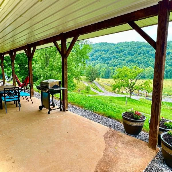 Country views and hikes.，位于Kyles Ford的酒店