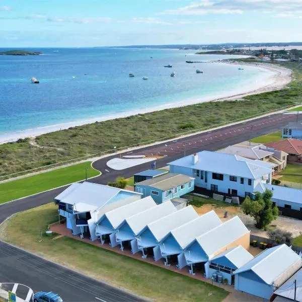 Windsurfer beach Chalet 1，位于兰斯林的酒店