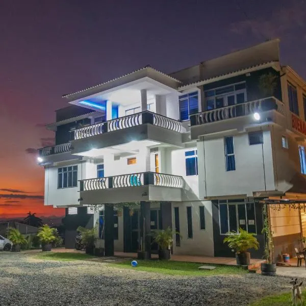 Hotel Maranta，位于佩雷拉的酒店