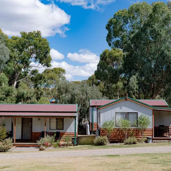 Mansfield Lakeside Caravan Park，位于曼斯菲尔德的酒店