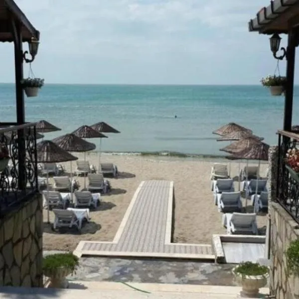 Divine Beach Resort Kumburgaz，位于大切克梅杰的酒店