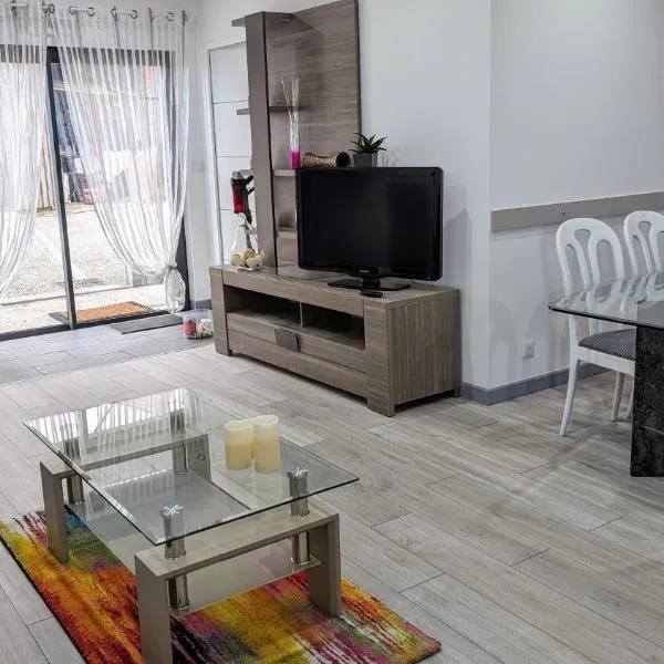 Domaine de la Griffe - Appartement "Sous Dine"，位于福龙河畔拉罗什的酒店