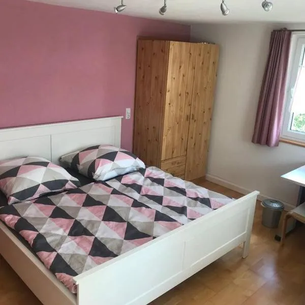 Ferienzimmer Oelhaf Zimmer in Rosé Self Check-In mit Key-Tresore，位于Fleischwangen的酒店