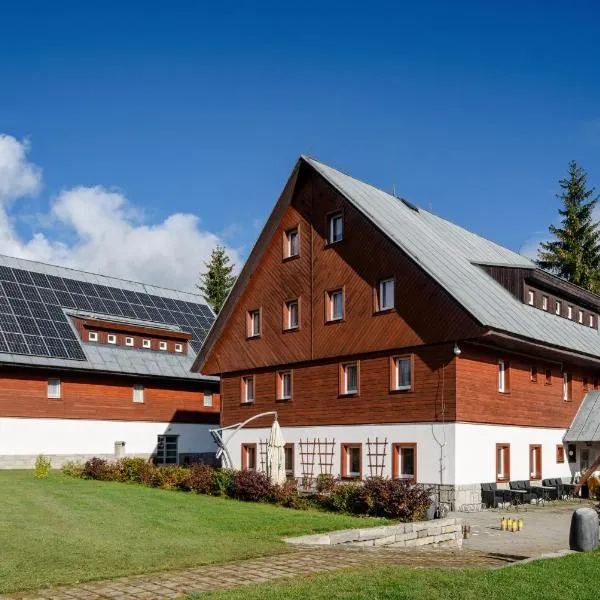 Horský Hotel Skiland，位于奥斯特鲁兹纳的酒店
