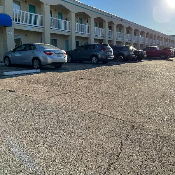 Motel 6 Galveston, TX Seawall，位于Fort Crockett的酒店